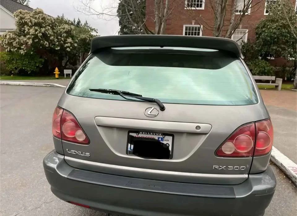 2000 Lexus RX 1st Gen - Image 3 of 14