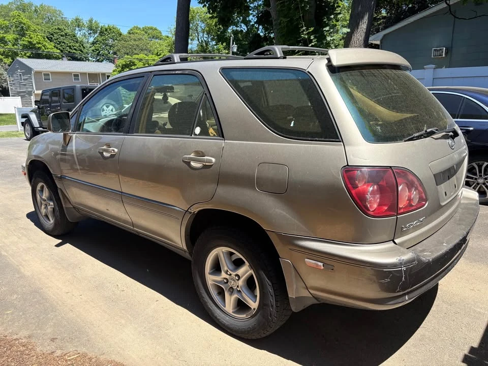 2000 Lexus RX 1st Gen - Image 4 of 15
