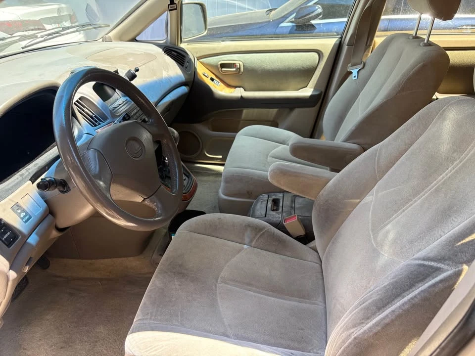 2000 Lexus RX 1st Gen - Image 8 of 15