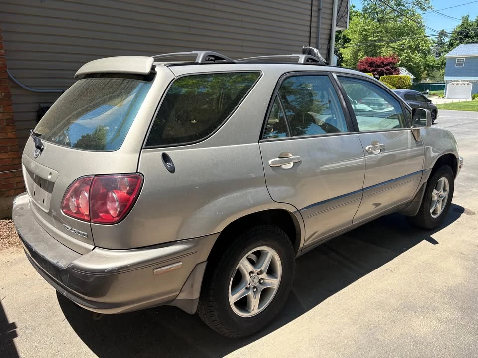 2000 Lexus RX 1st Gen - Image 5 of 15