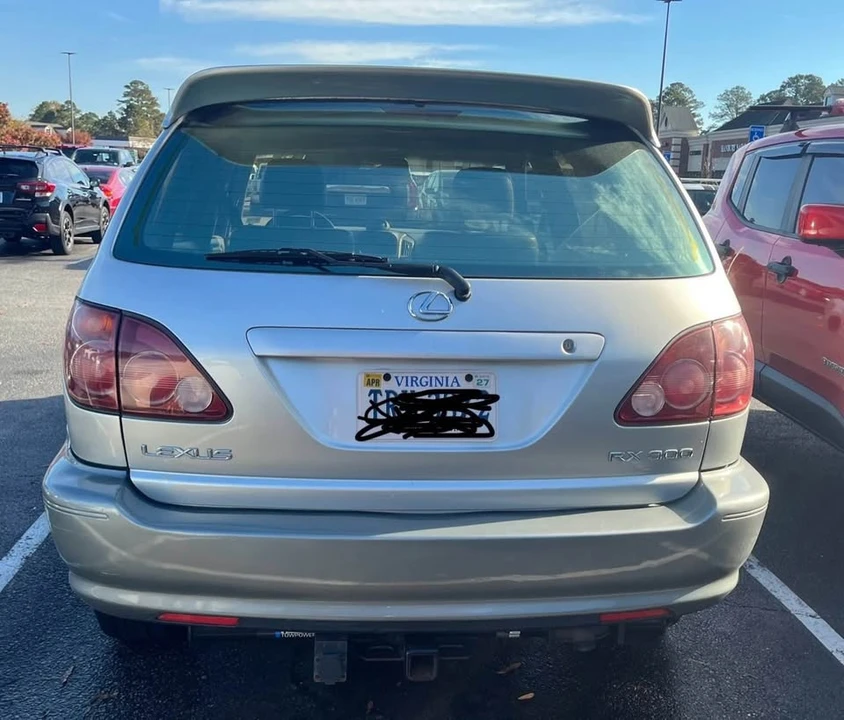 2000 Lexus RX 1st Gen - Image 3 of 6
