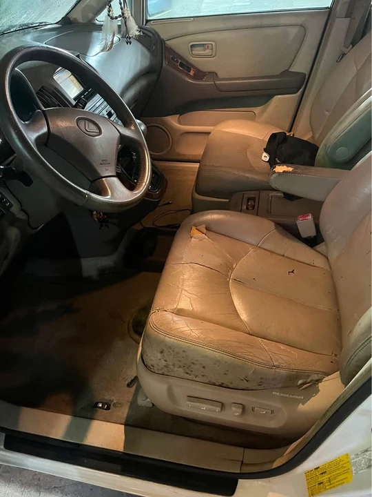 2000 Lexus RX 1st Gen - Image 7 of 7