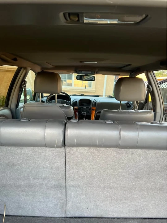 2000 Lexus RX 1st Gen - Image 6 of 8