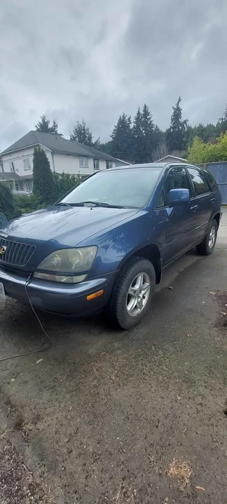 2000 Lexus RX 1st Gen - Image 2 of 7