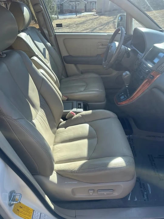 2000 Lexus RX 1st Gen - Image 3 of 5