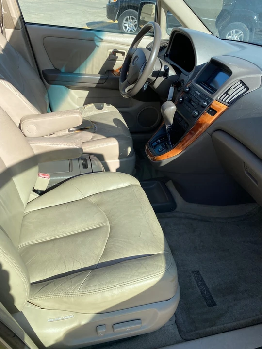 2000 Lexus RX 1st Gen - Image 8 of 12