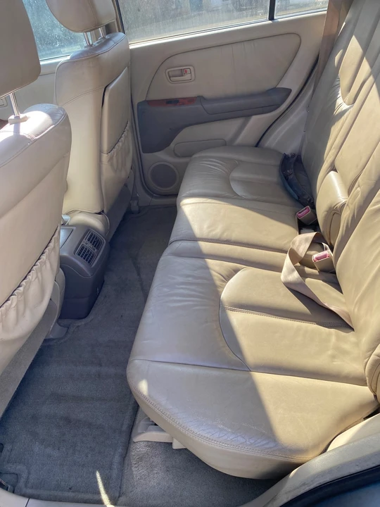2000 Lexus RX 1st Gen - Image 11 of 12
