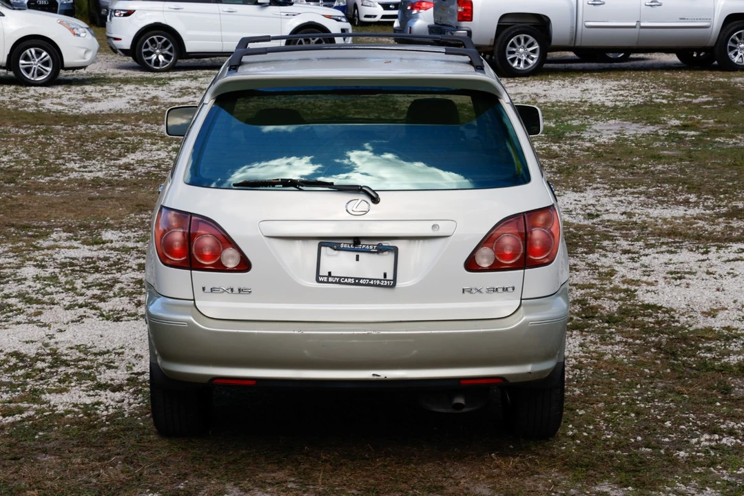 2000 Lexus RX 1st Gen - Image 9 of 12