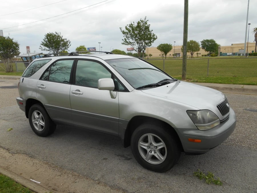 2000 Lexus RX 1st Gen - Image 4 of 4