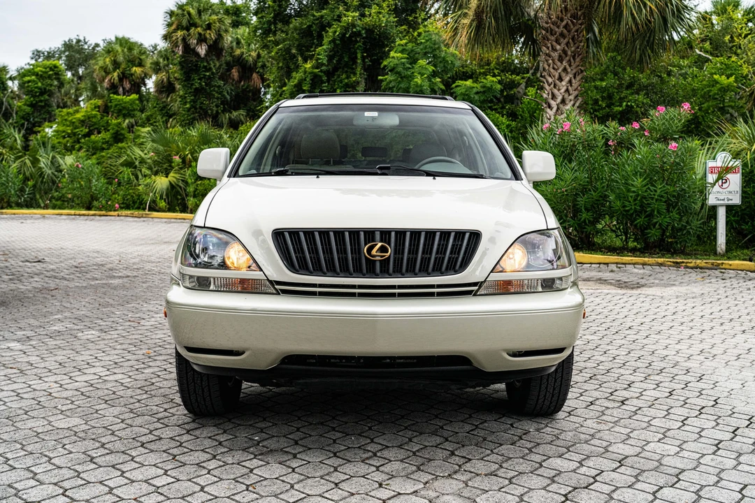 2000 Lexus RX 1st Gen - Image 5 of 31