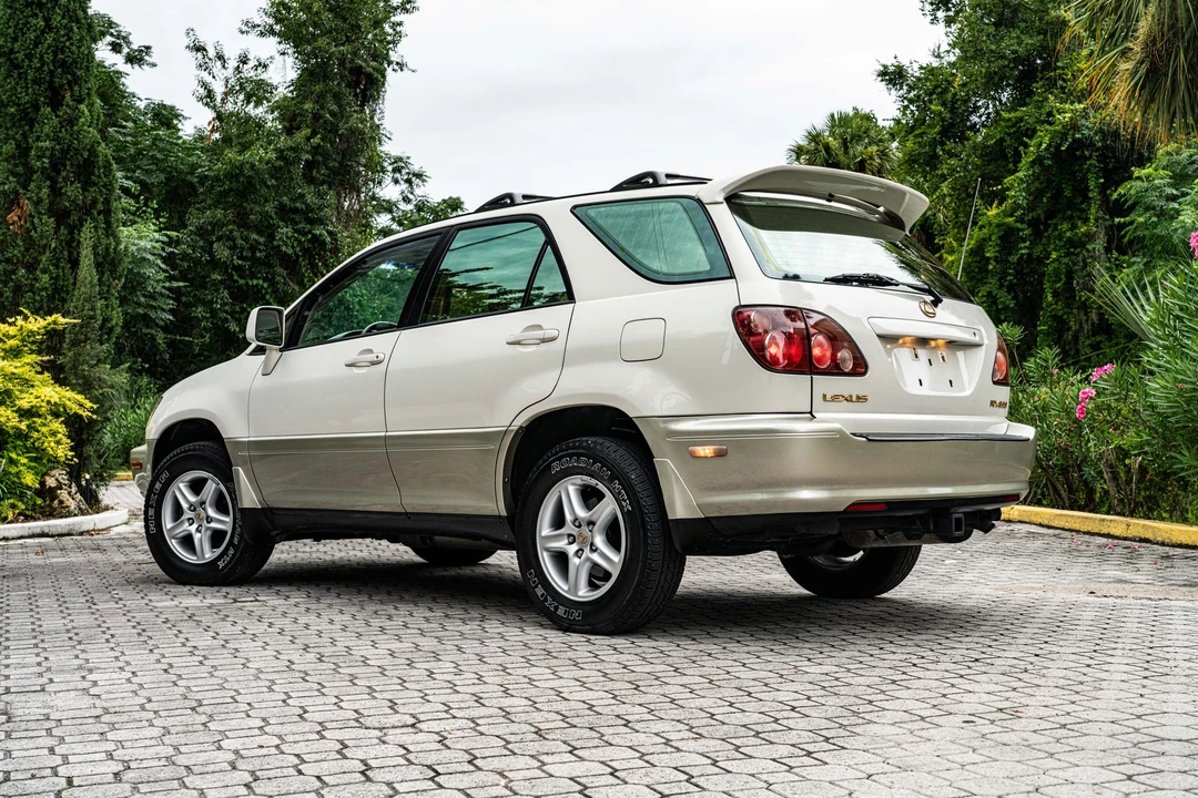 2000 Lexus RX 1st Gen - Image 14 of 31