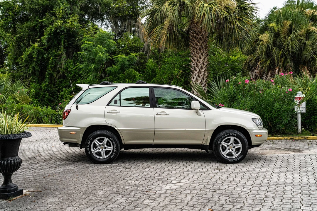 2000 Lexus RX 1st Gen - Image 8 of 31
