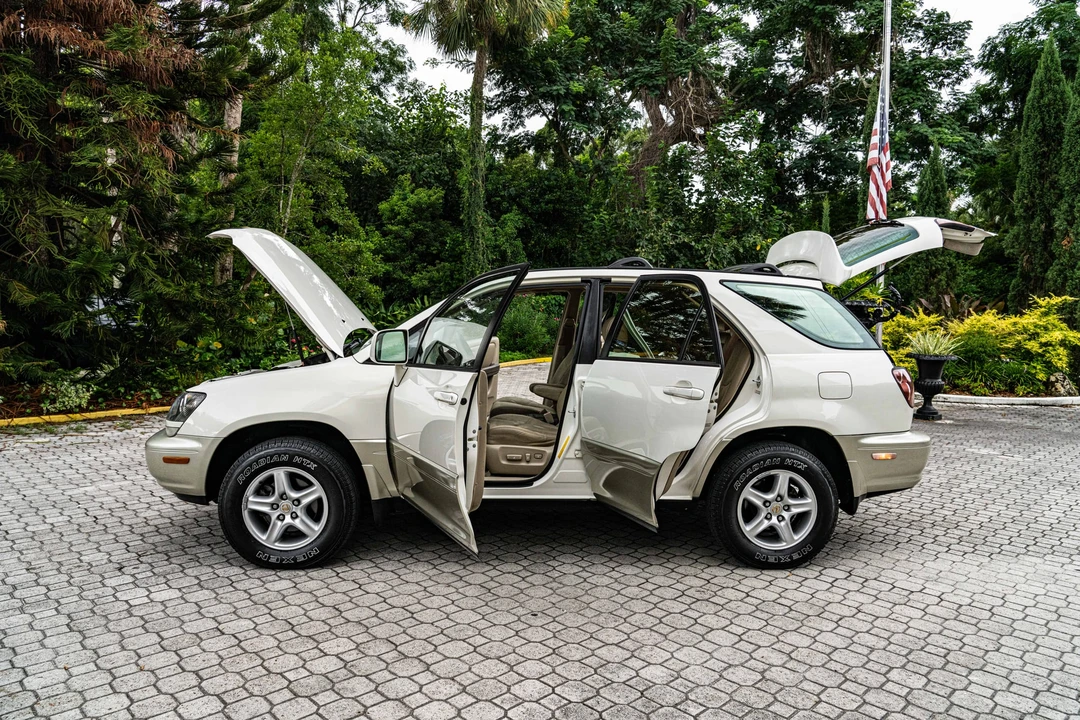 2000 Lexus RX 1st Gen - Image 27 of 31