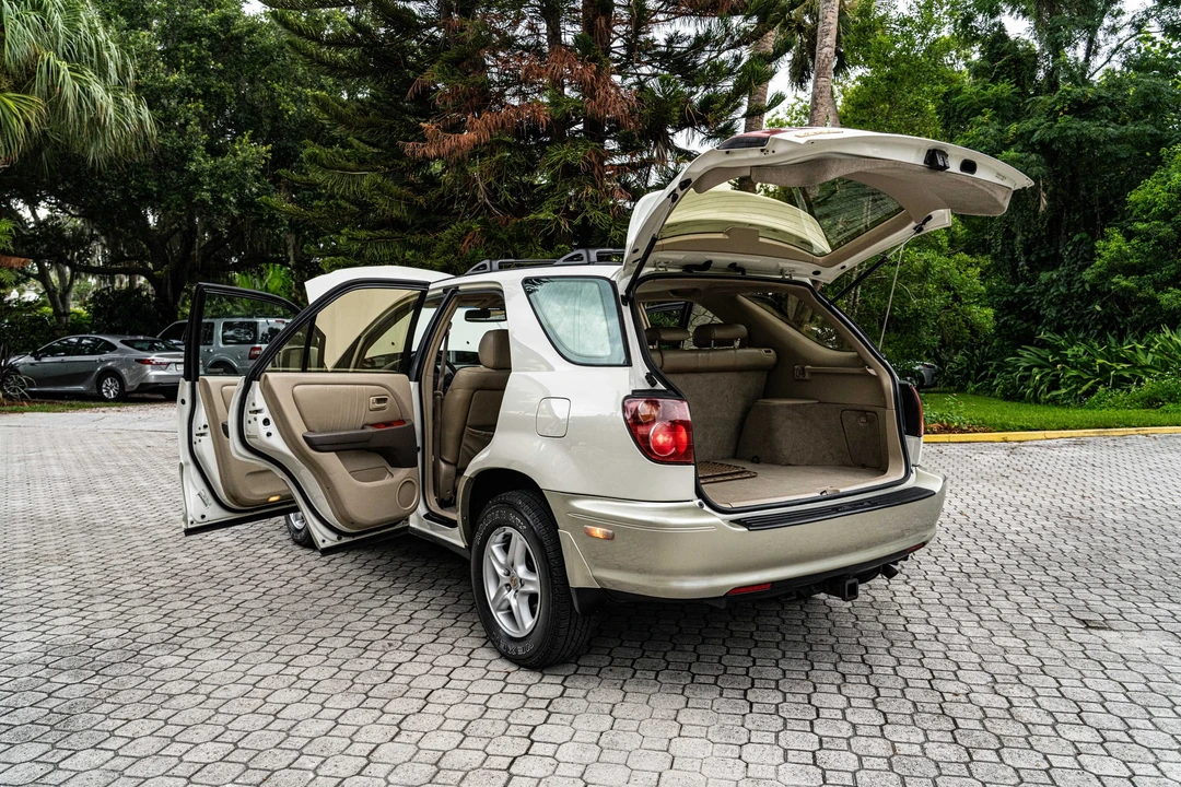 2000 Lexus RX 1st Gen - Image 26 of 31