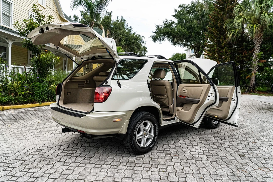 2000 Lexus RX 1st Gen - Image 24 of 31