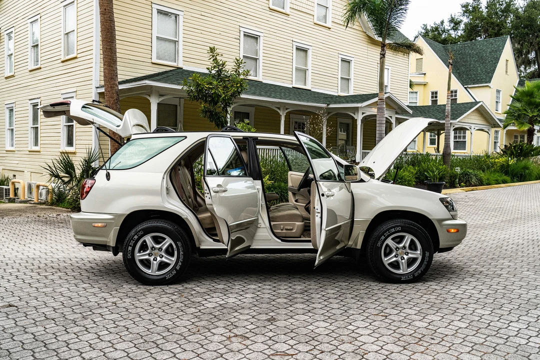 2000 Lexus RX 1st Gen - Image 23 of 31