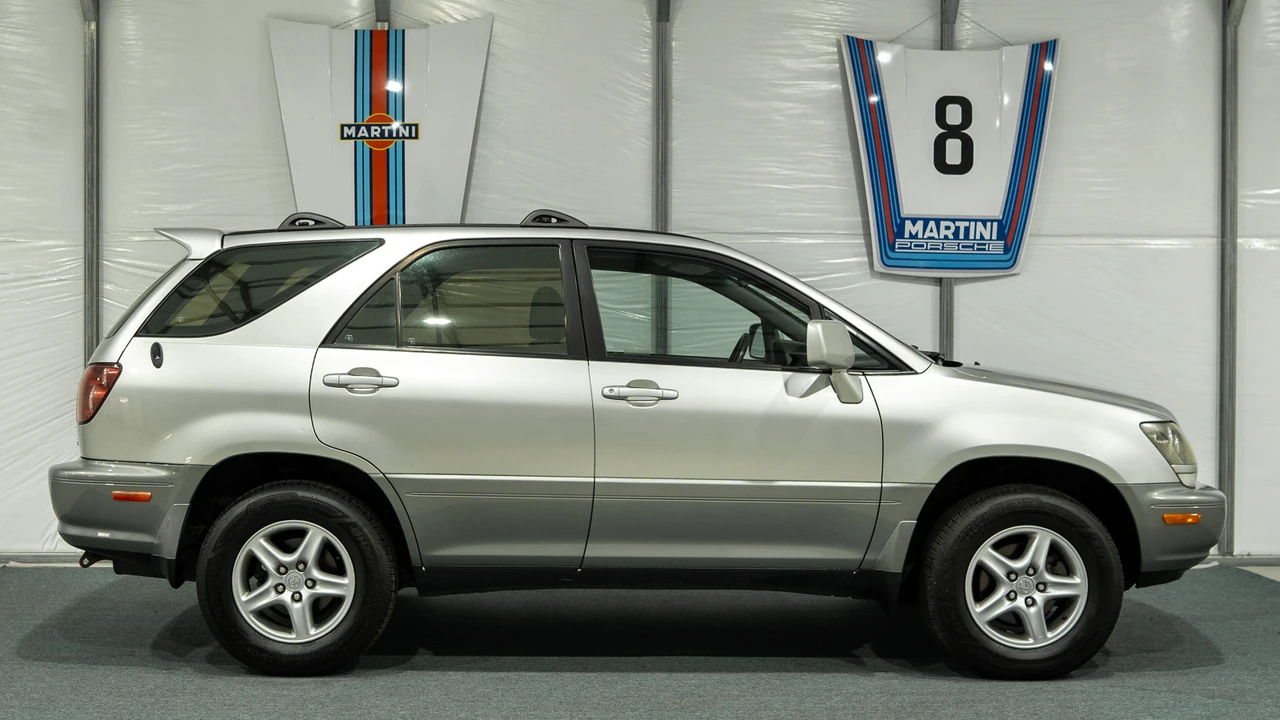 2000 Lexus RX 1st Gen - Image 14 of 31