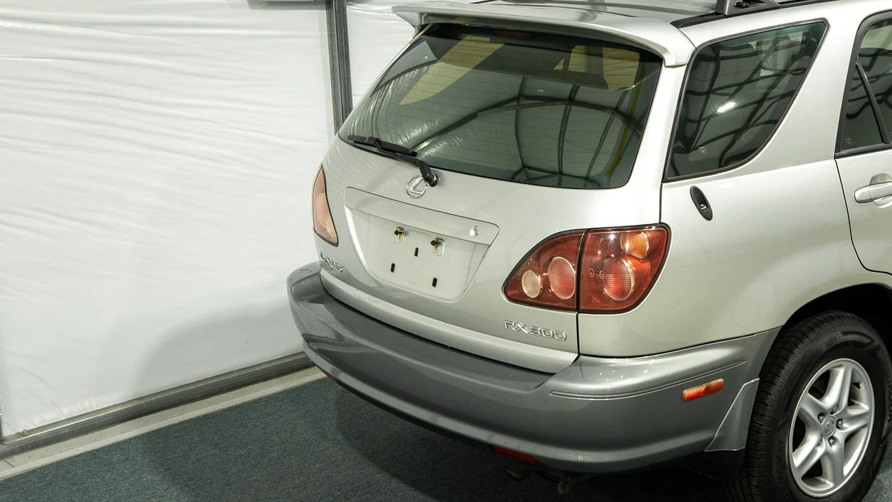 2000 Lexus RX 1st Gen - Image 30 of 31