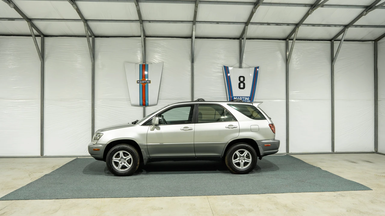2000 Lexus RX 1st Gen - Image 25 of 31