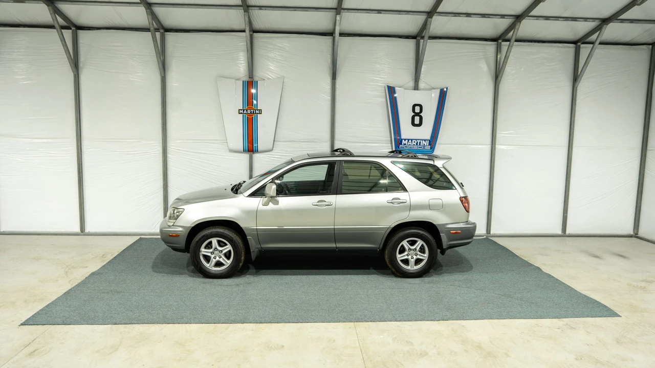 2000 Lexus RX 1st Gen - Image 24 of 31