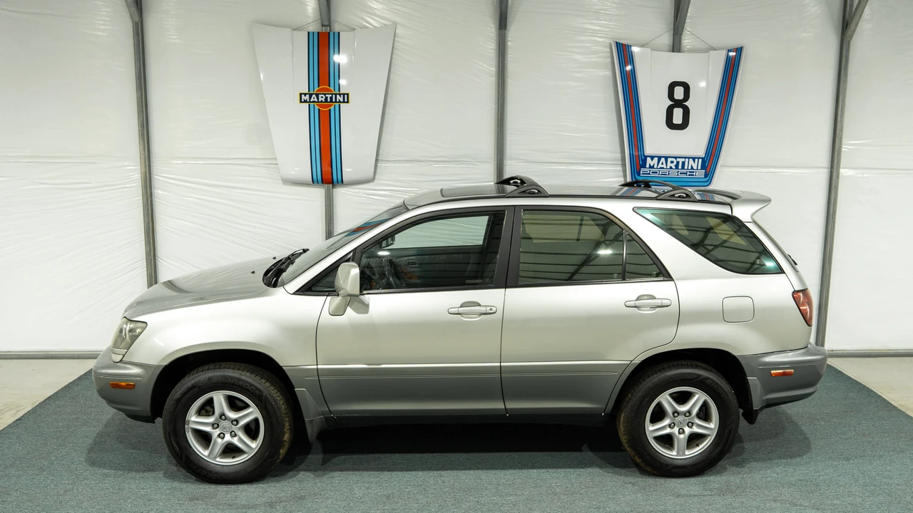 2000 Lexus RX 1st Gen - Image 23 of 31