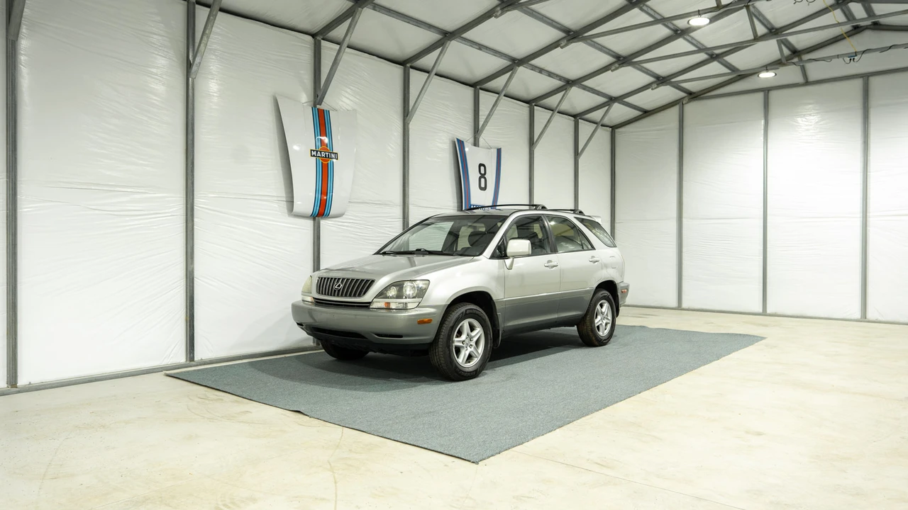 2000 Lexus RX 1st Gen - Image 5 of 31
