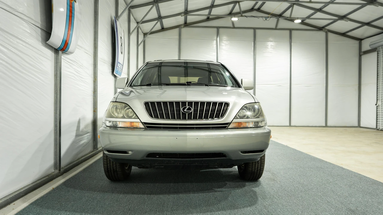 2000 Lexus RX 1st Gen - Image 7 of 31