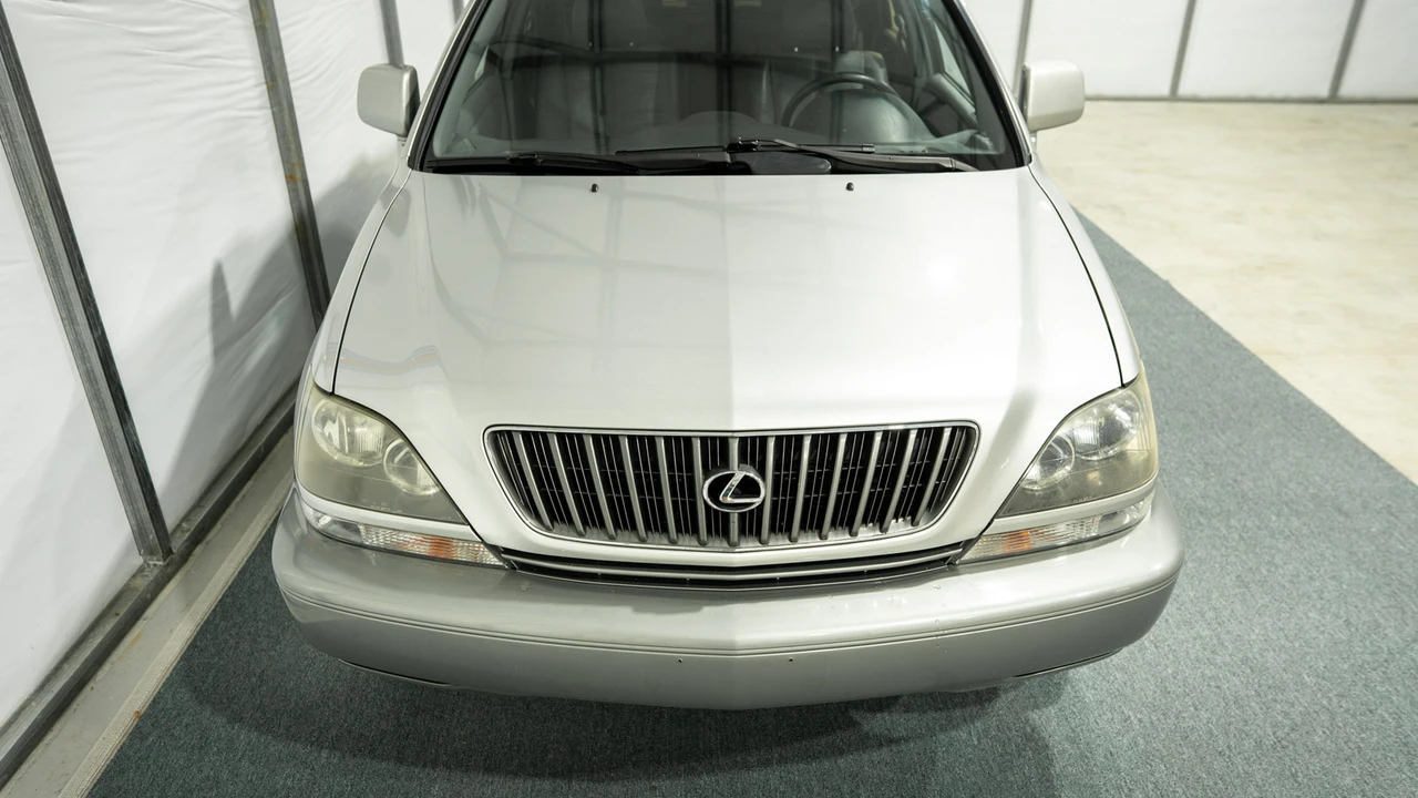 2000 Lexus RX 1st Gen - Image 27 of 31