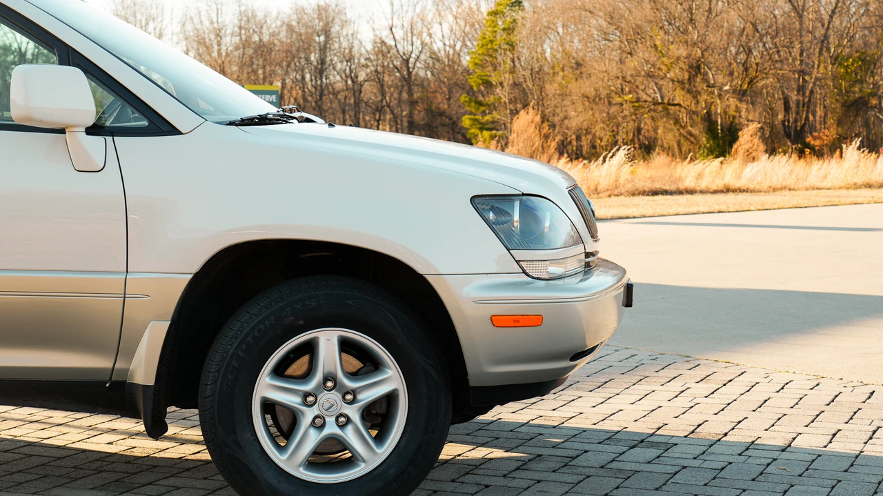2000 Lexus RX 1st Gen - Image 27 of 31
