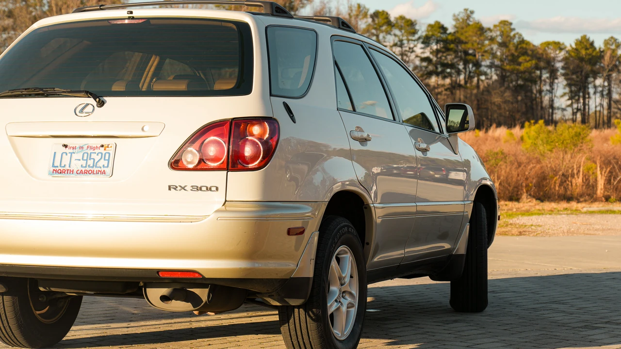 2000 Lexus RX 1st Gen - Image 22 of 31
