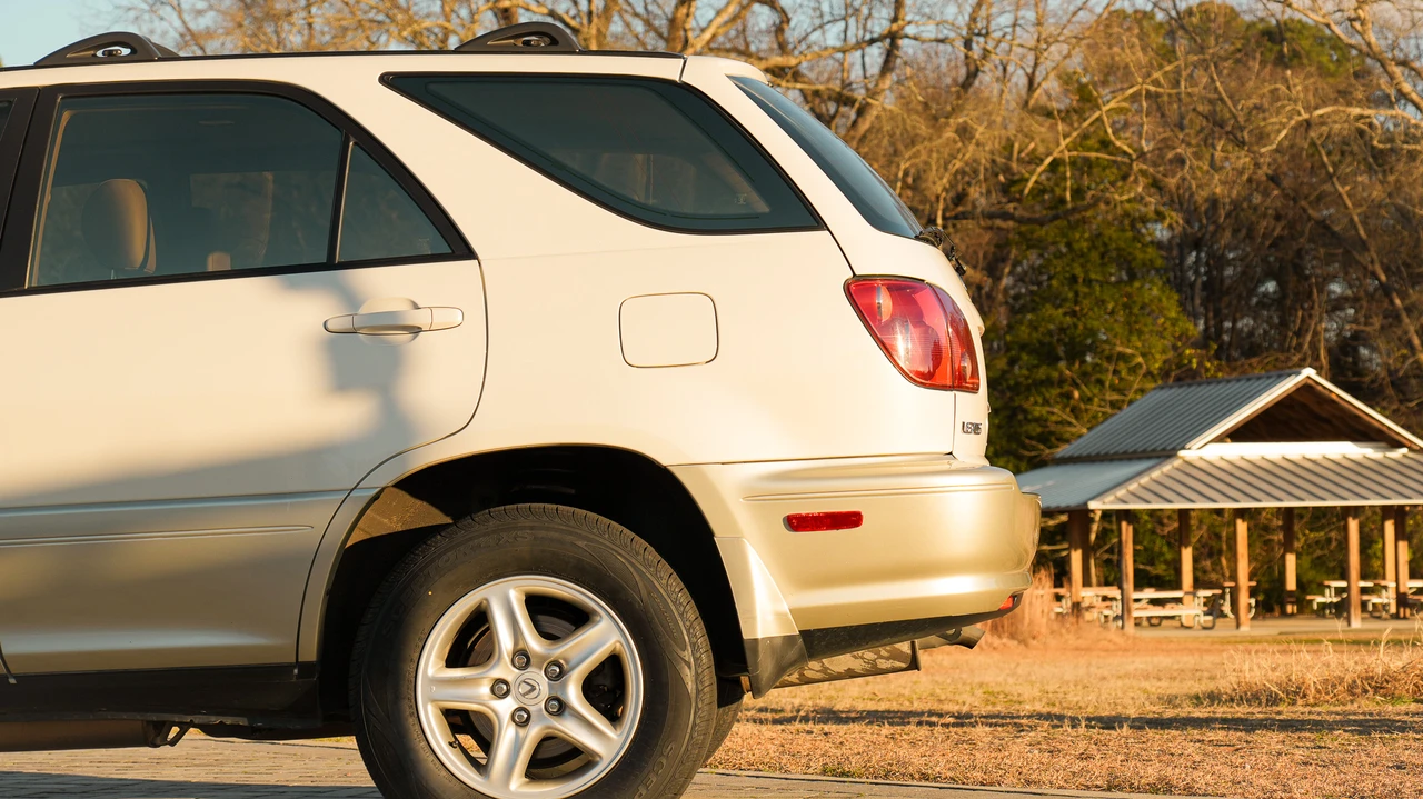 2000 Lexus RX 1st Gen - Image 20 of 31