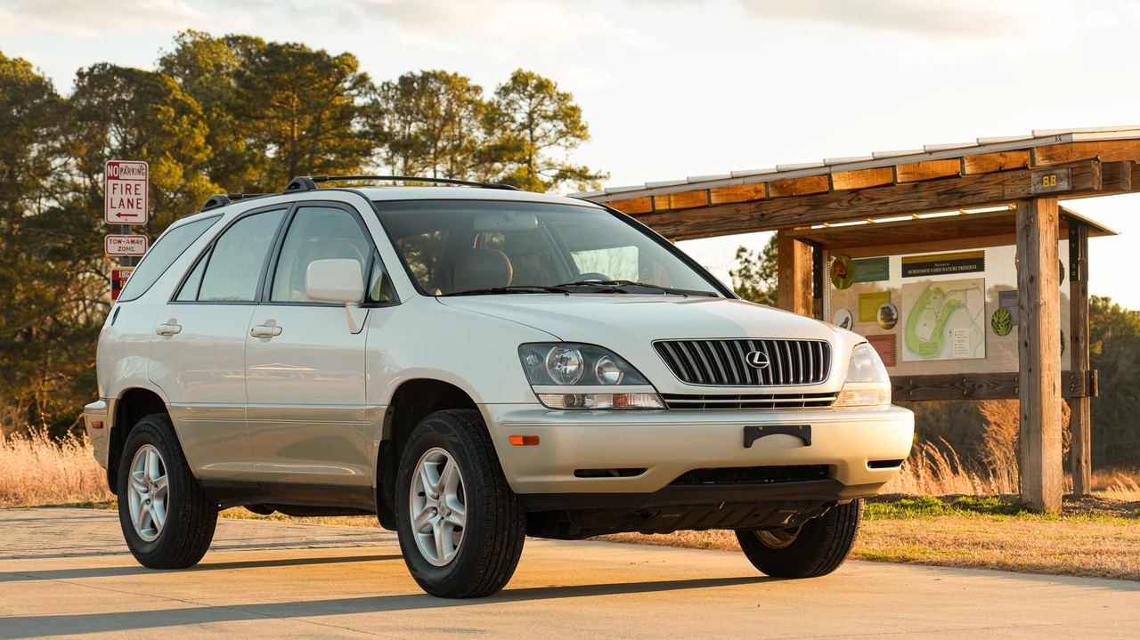 2000 Lexus RX 1st Gen - Image 13 of 31