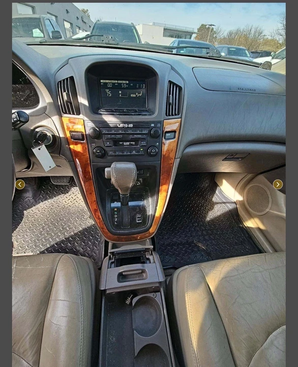 2000 Lexus RX 1st Gen - Image 5 of 12