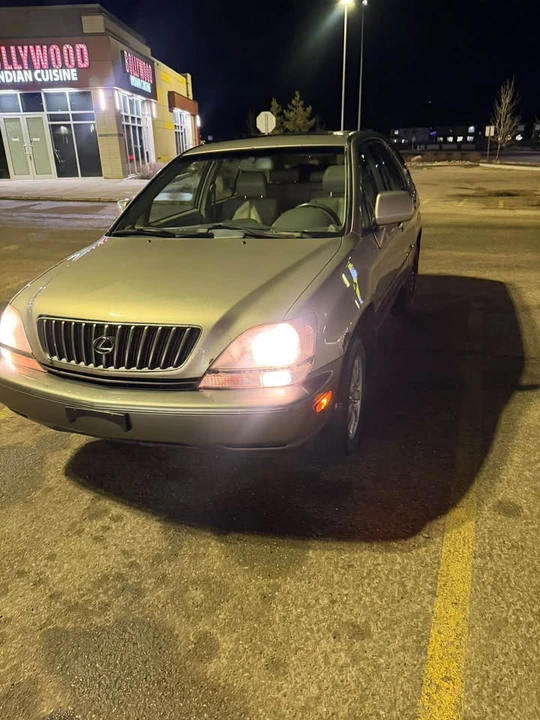 2000 Lexus RX 1st Gen - Image 8 of 10