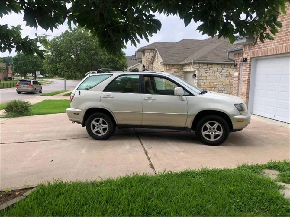 2000 Lexus RX 1st Gen - Image 3 of 12