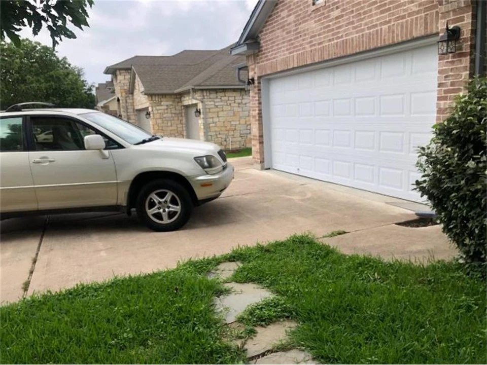 2000 Lexus RX 1st Gen - Image 7 of 12