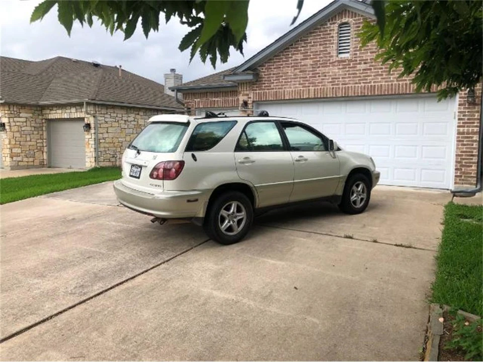 2000 Lexus RX 1st Gen - Image 8 of 12