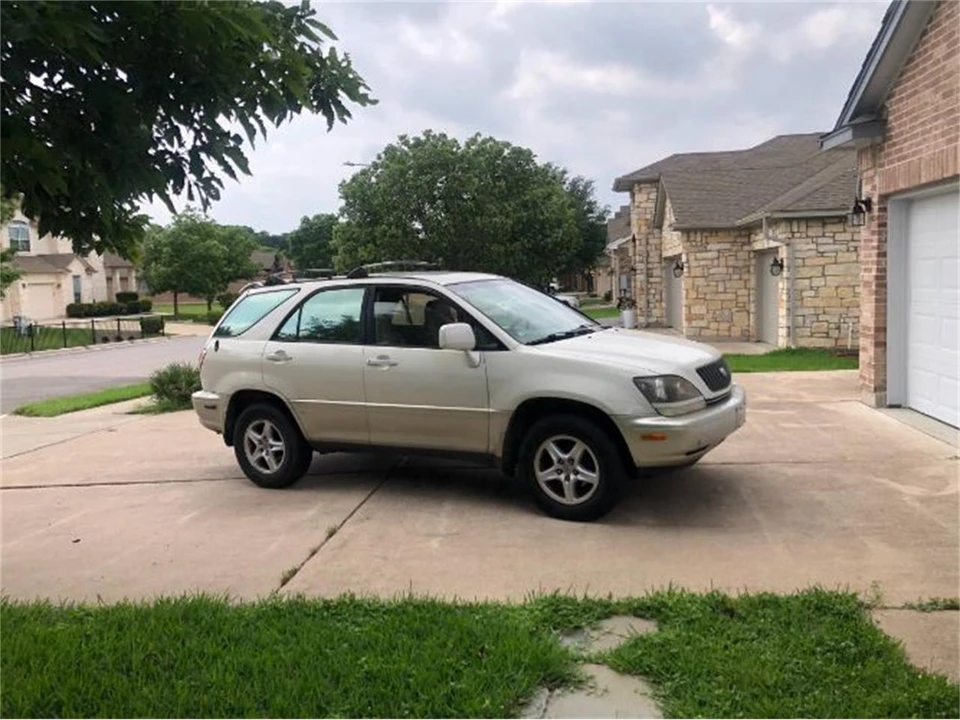2000 Lexus RX 1st Gen - Image 6 of 12