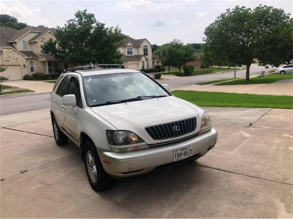2000 Lexus RX 1st Gen - Image 10 of 12