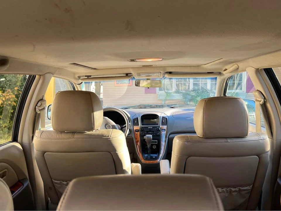 2000 Lexus RX 1st Gen - Image 7 of 9