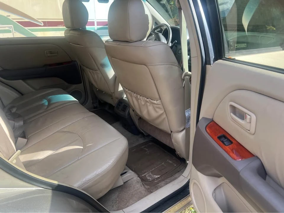 2000 Lexus RX 1st Gen - Image 6 of 9
