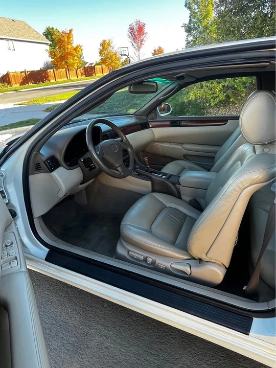 2000 Lexus SC400 - Image 6 of 10