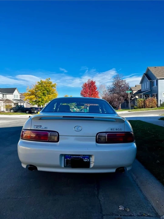 2000 Lexus SC400 - Image 3 of 10