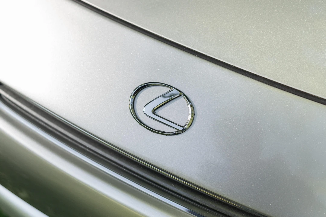 2000 Lexus SC400 - Image 11 of 31