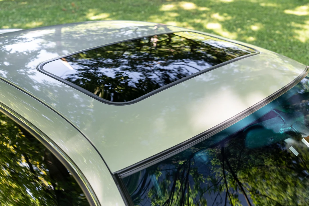 2000 Lexus SC400 - Image 28 of 31