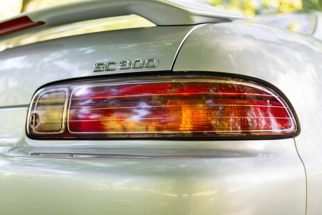 2000 Lexus SC400 - Image 25 of 31