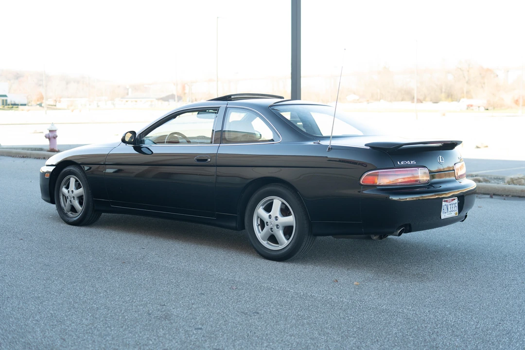 2000 Lexus SC400 - Image 10 of 31