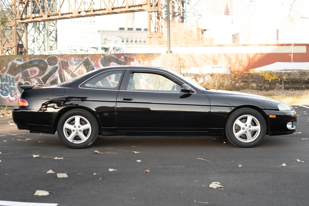 2000 Lexus SC400 - Image 13 of 31