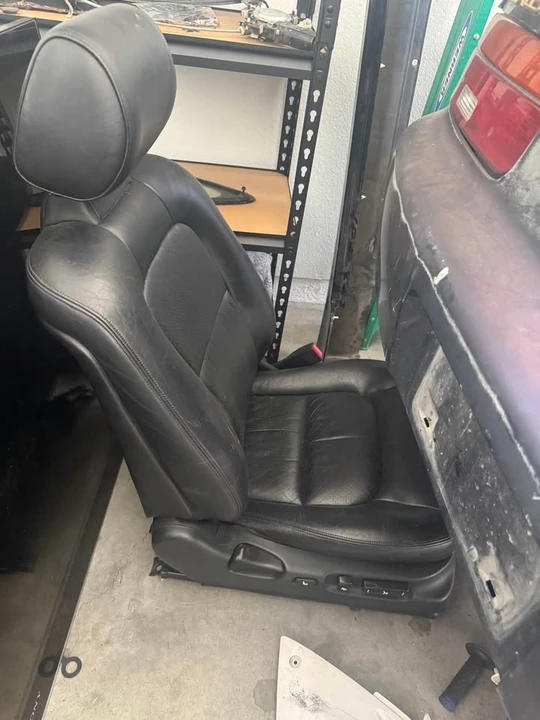 2000 Lexus SC - Image 16 of 20