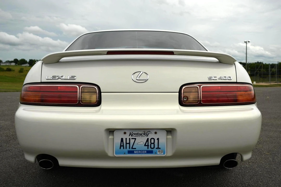 2000 Lexus SC400 - Image 5 of 8